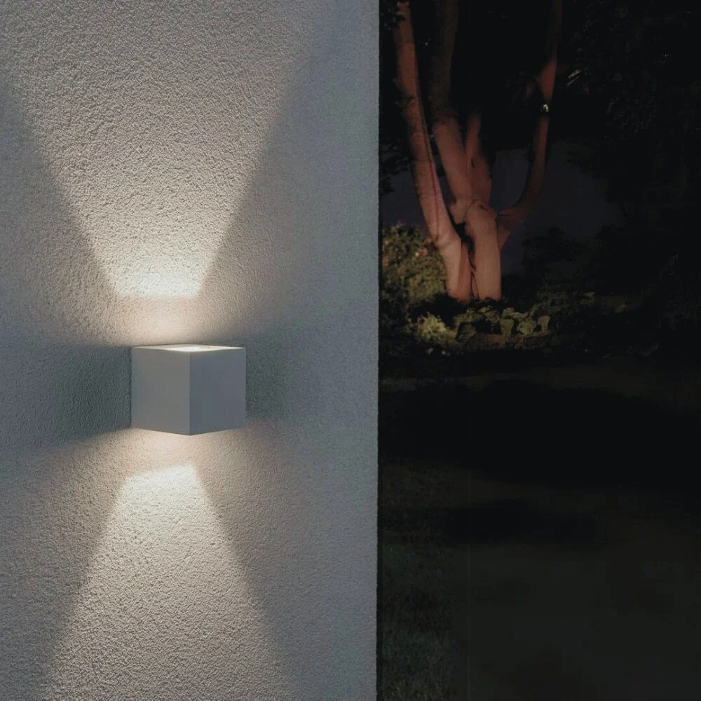 Adjustable Wall Light - Image 14