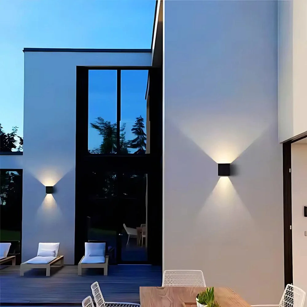 Adjustable Wall Light - Image 15