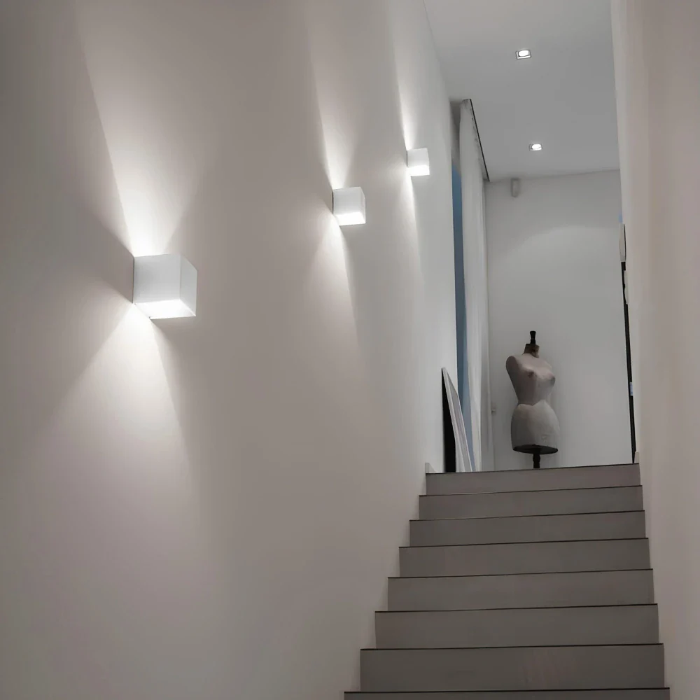 Adjustable Wall Light - Image 21