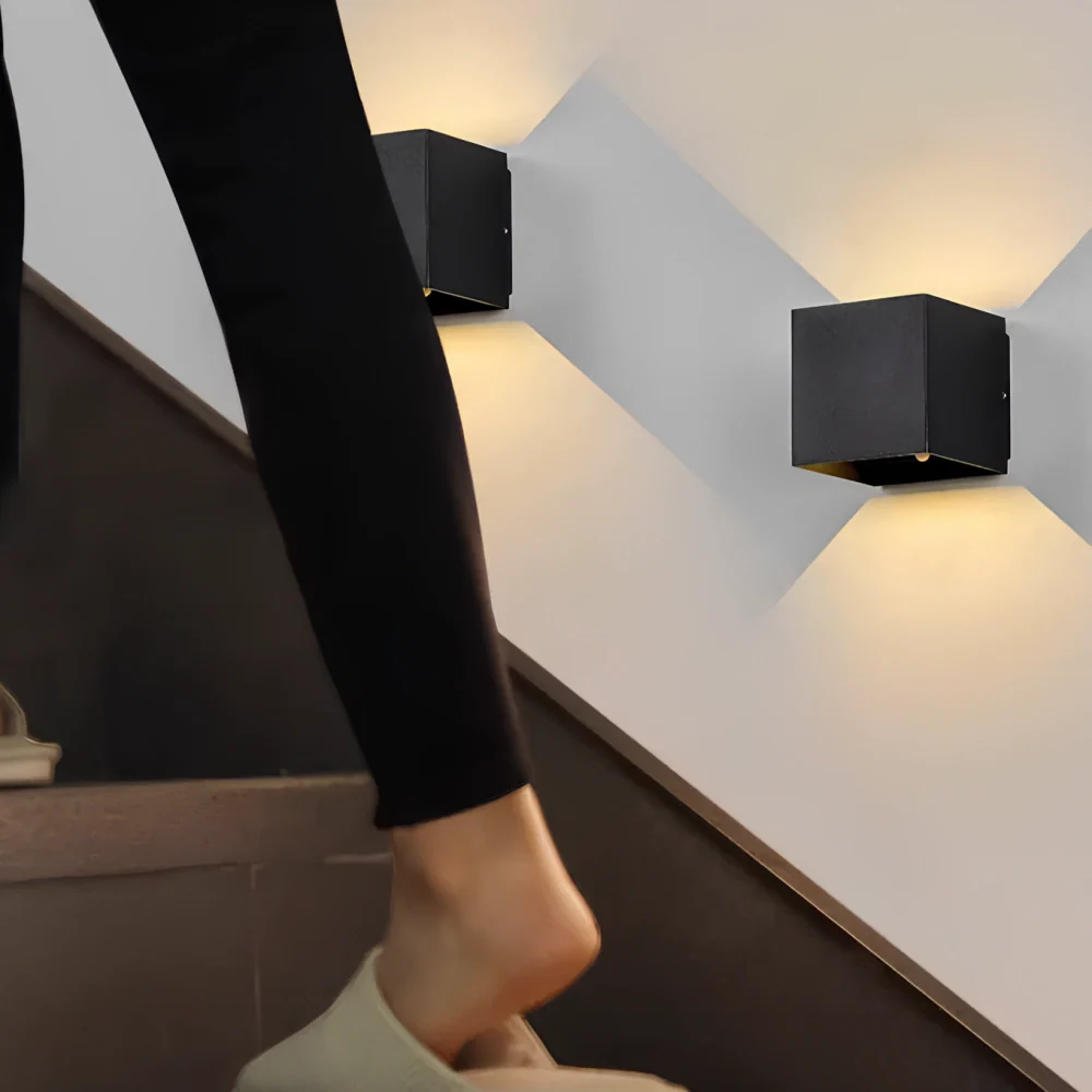 Adjustable Wall Light - Image 22