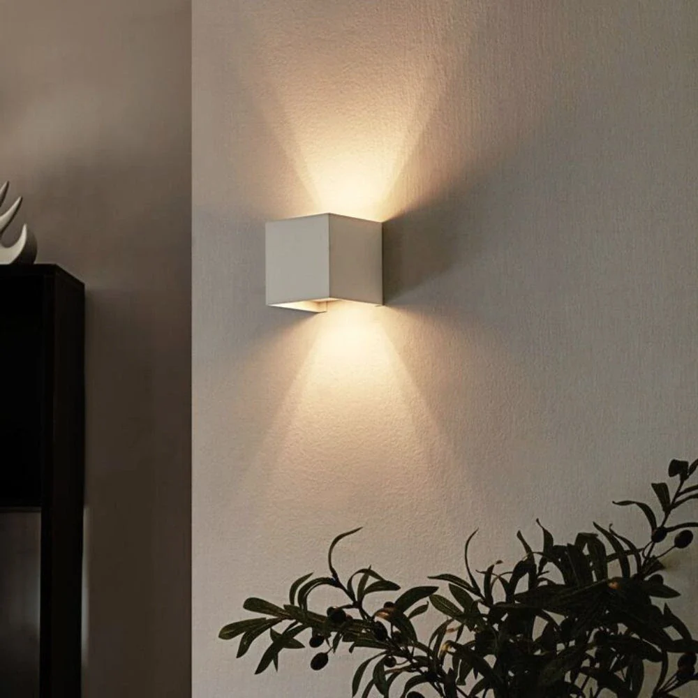 Adjustable Wall Light - Image 5