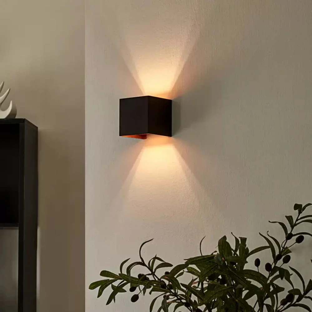 Adjustable Wall Light - Image 6