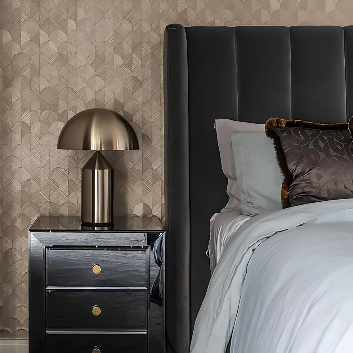 Aurelia™ Table Lamp - Image 8
