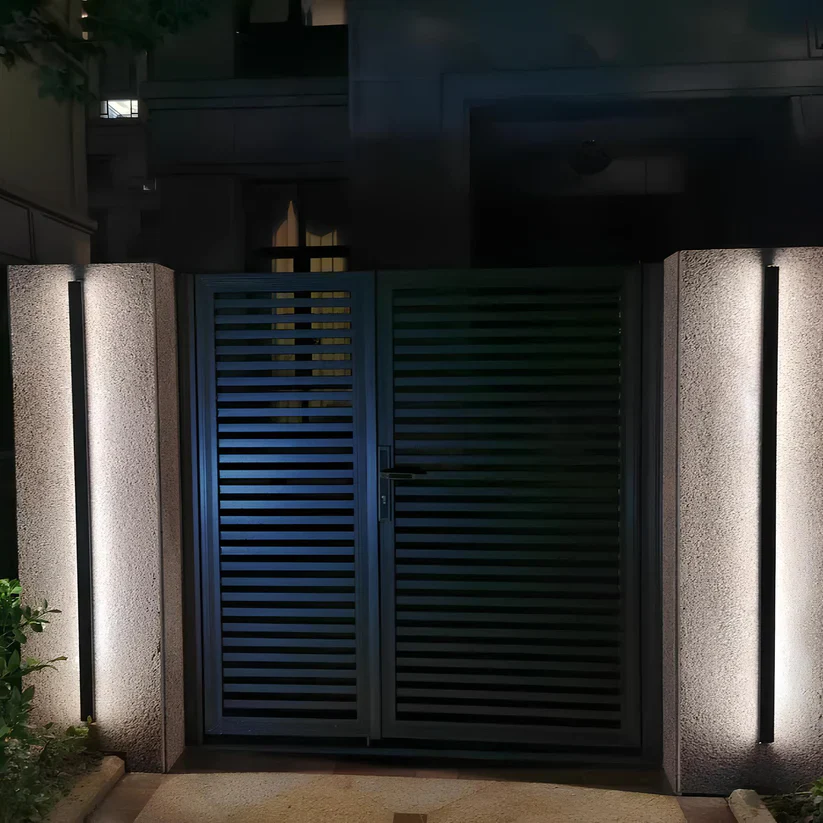 Linear Luxe™ Outdoor Sconce - Image 10