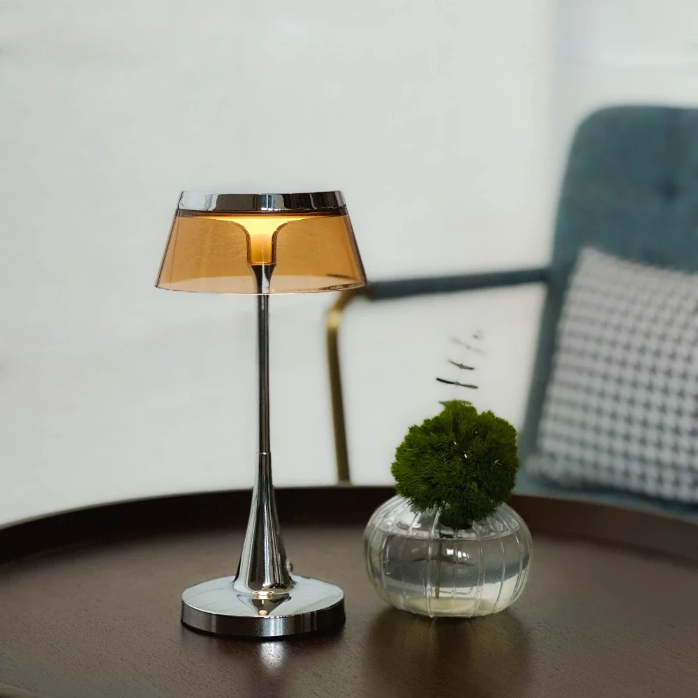 Lustra™ Table Lamp - Image 3