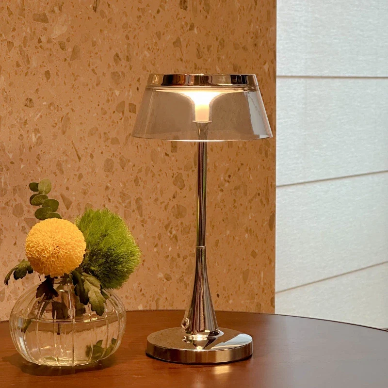 Lustra™ Table Lamp - Image 7