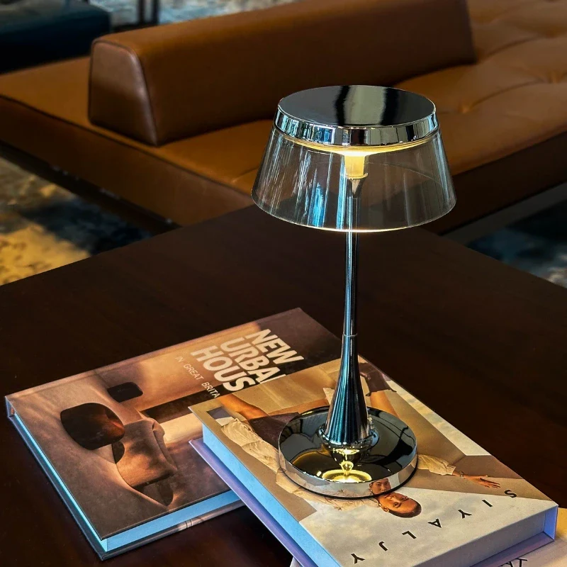 Lustra™ Table Lamp - Image 8