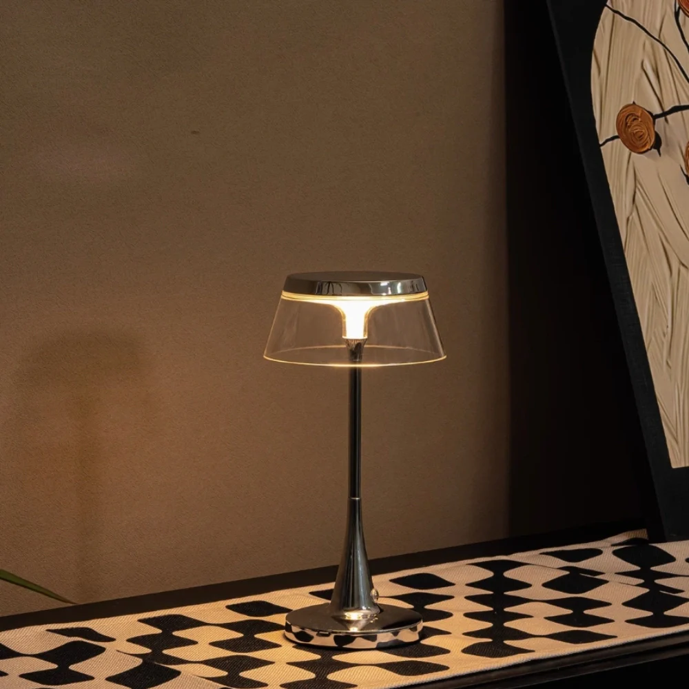 Lustra™ Table Lamp - Image 9