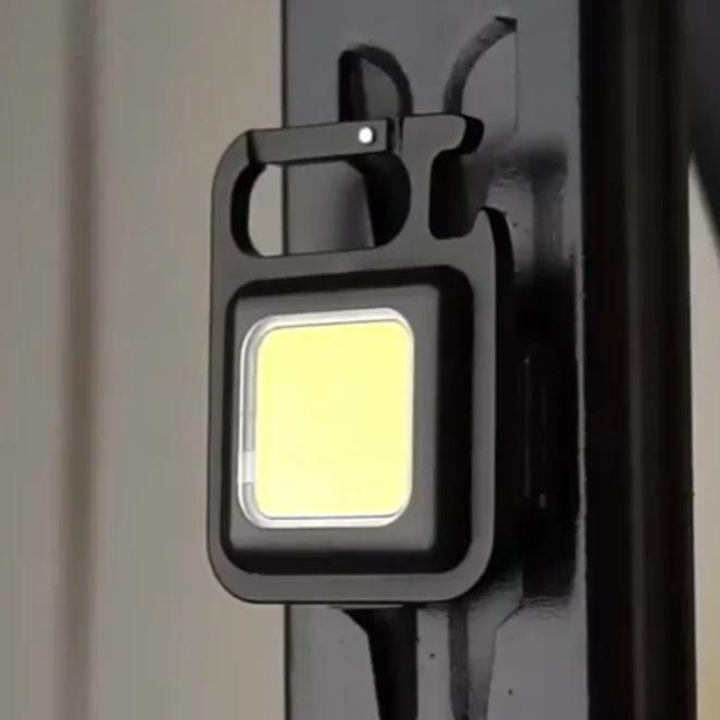 Multifunctional Keychain Light - Image 4