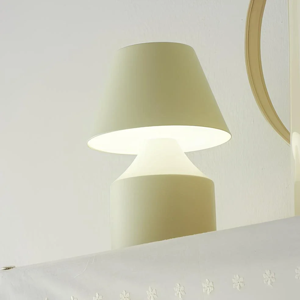 Oblo™ Table Lamp - Image 11