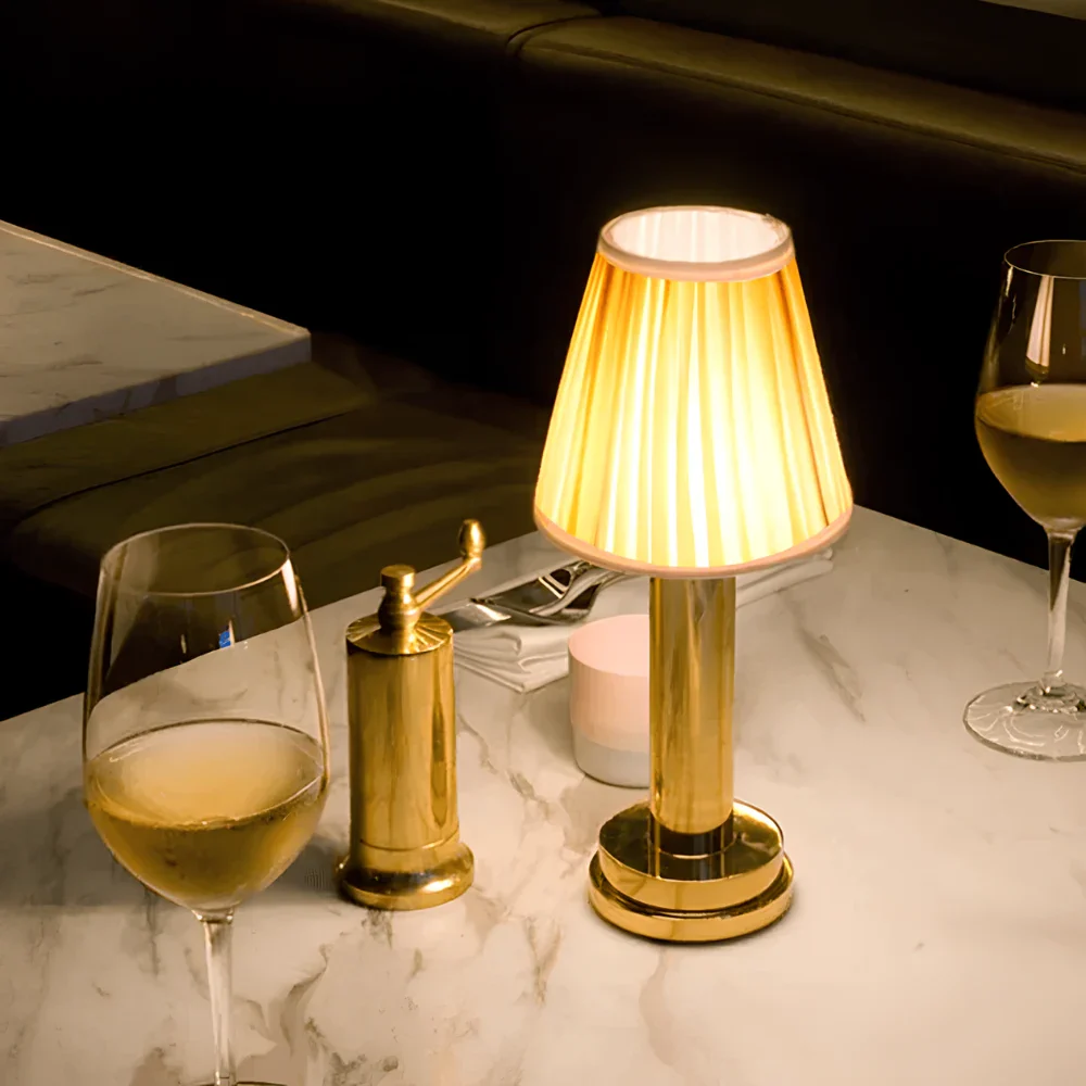Retro Elegance Table Lamp - Image 2