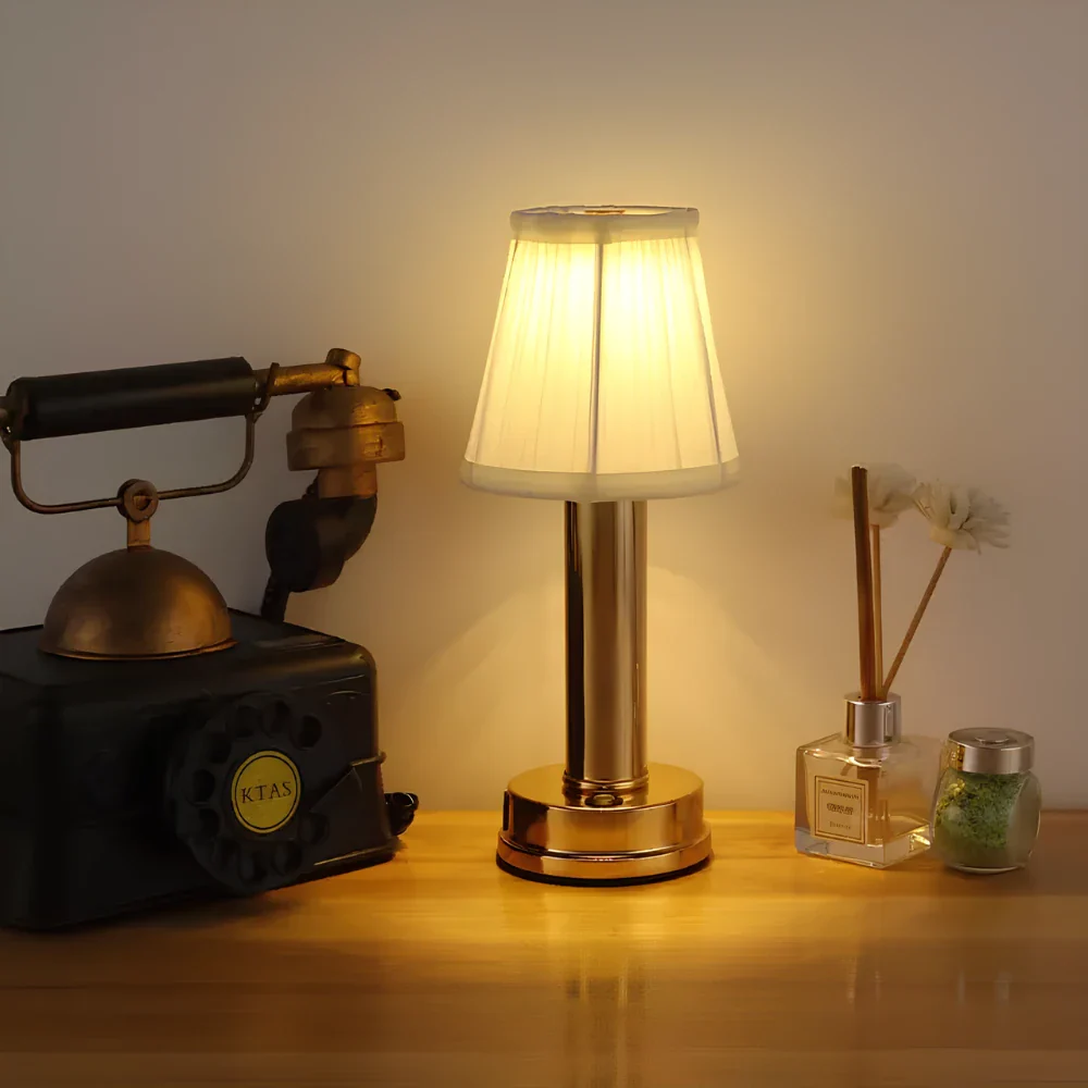 Retro Elegance Table Lamp - Image 4