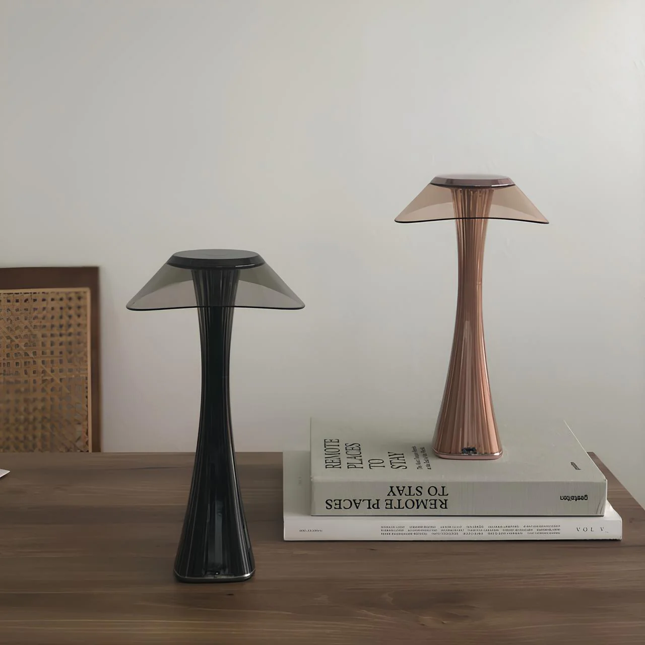 Sculpted Flare Lamp - Image 12