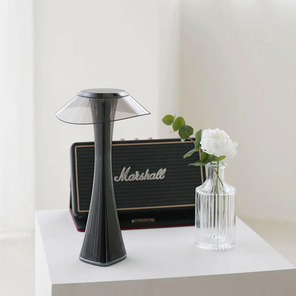 Sculpted Flare Lamp - Image 4
