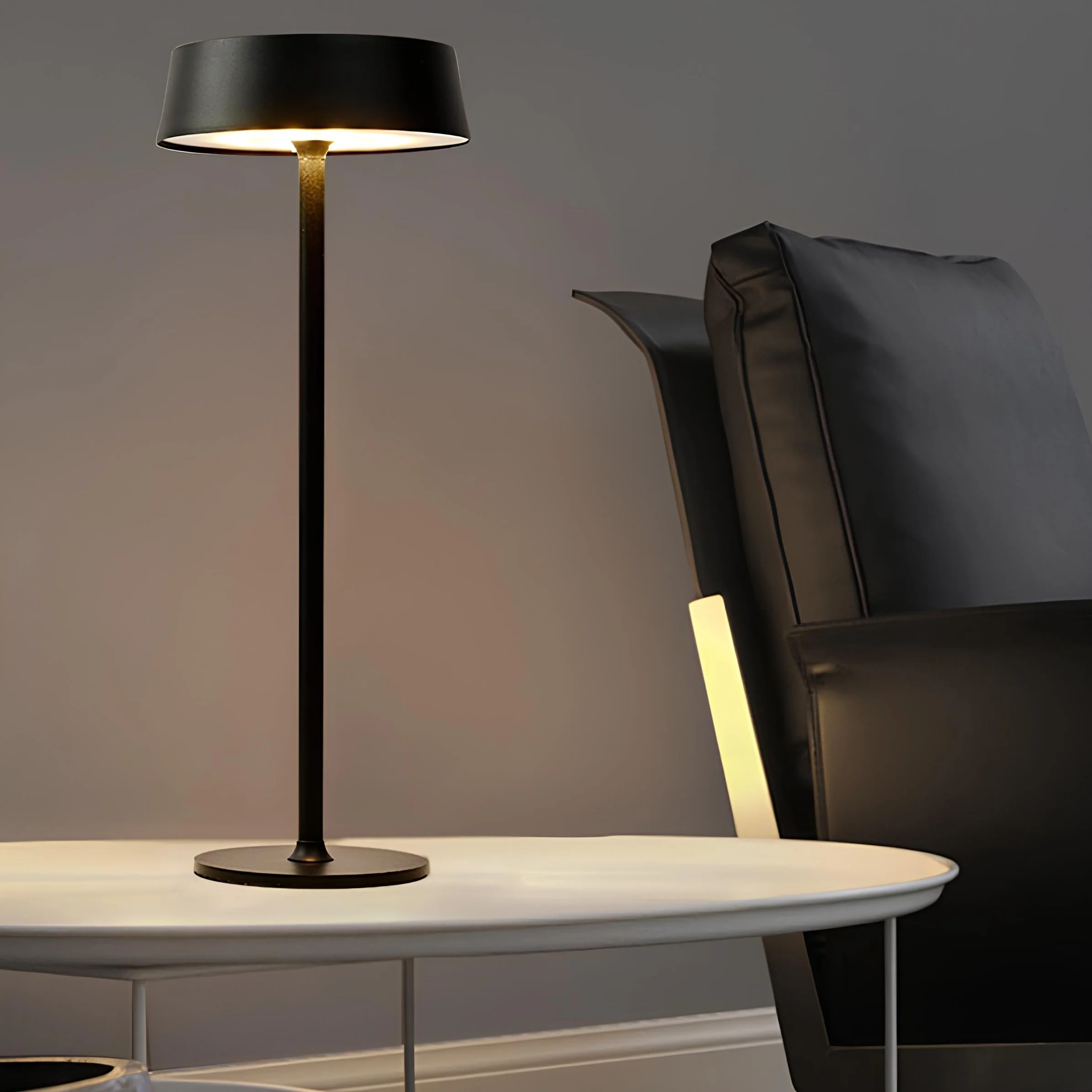 Sleek Modern Table Lamp - Image 2