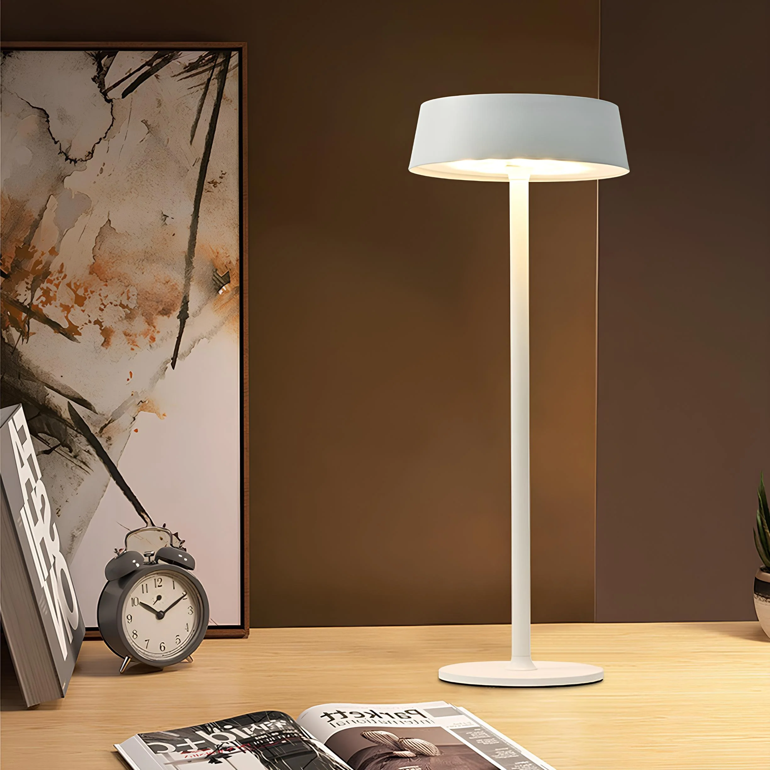 Sleek Modern Table Lamp - Image 3