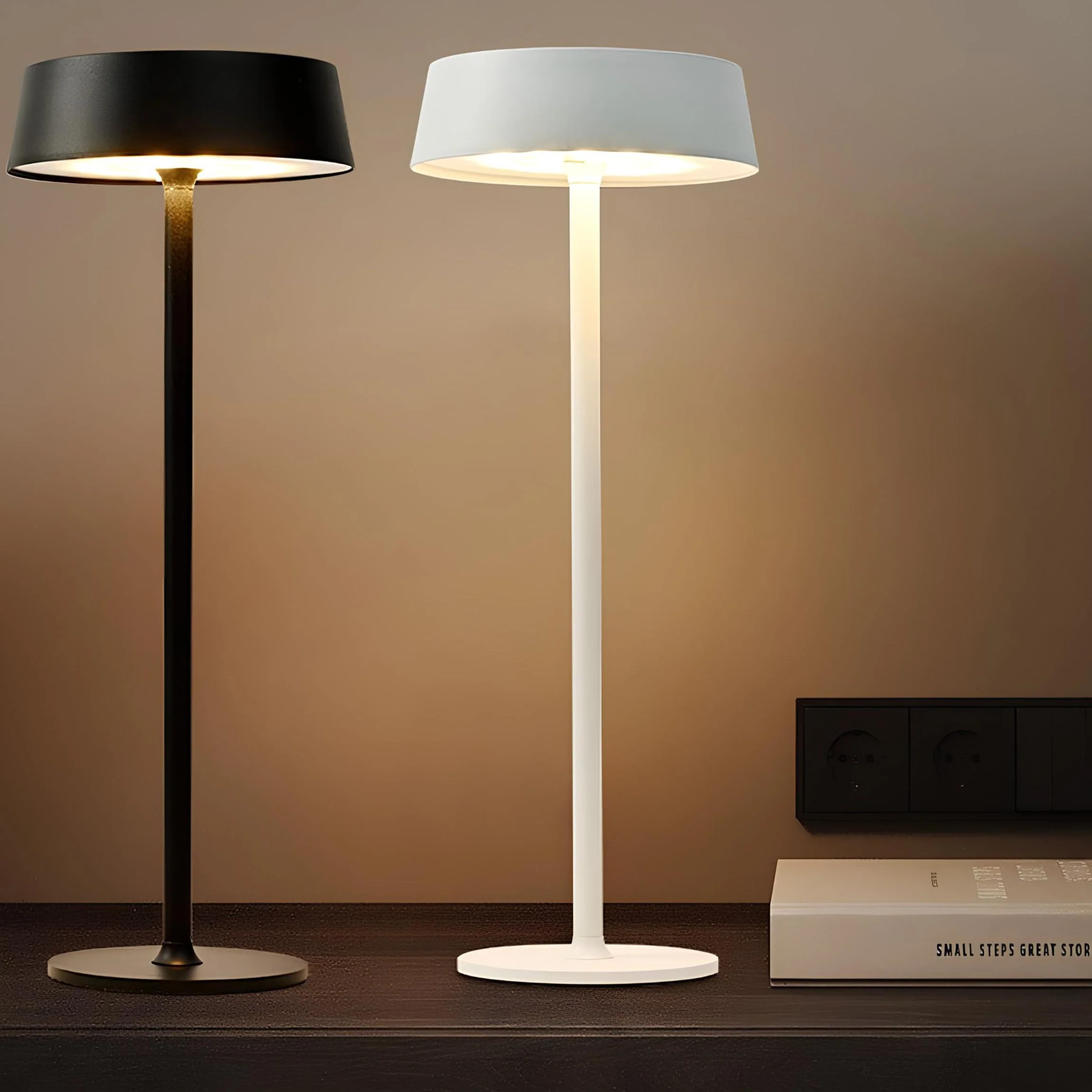 Sleek Modern Table Lamp - Image 5