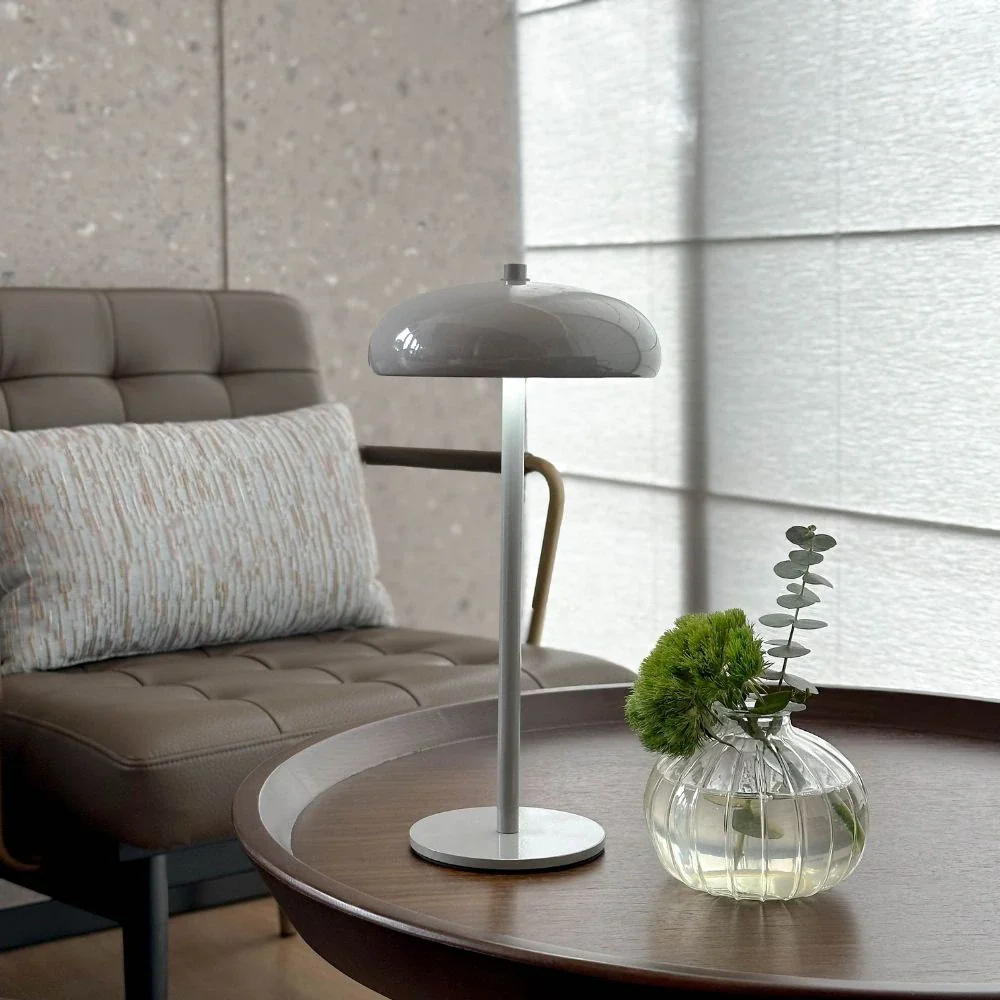 Sleek Retro Table Lamp - Image 6