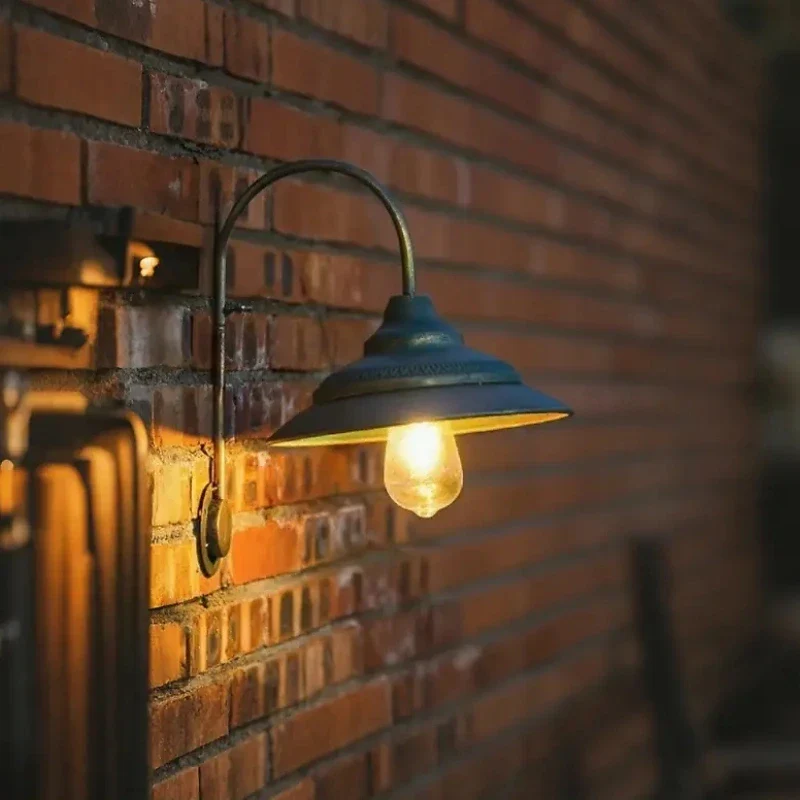 SolaHeritage™ Wall Light - Image 3