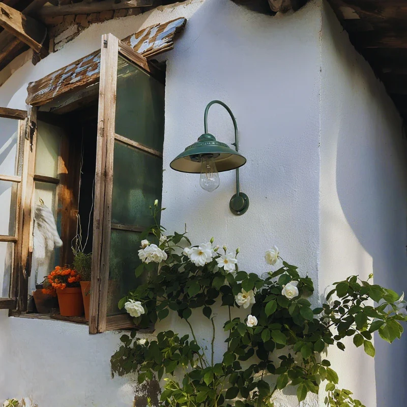 SolaHeritage™ Wall Light - Image 7