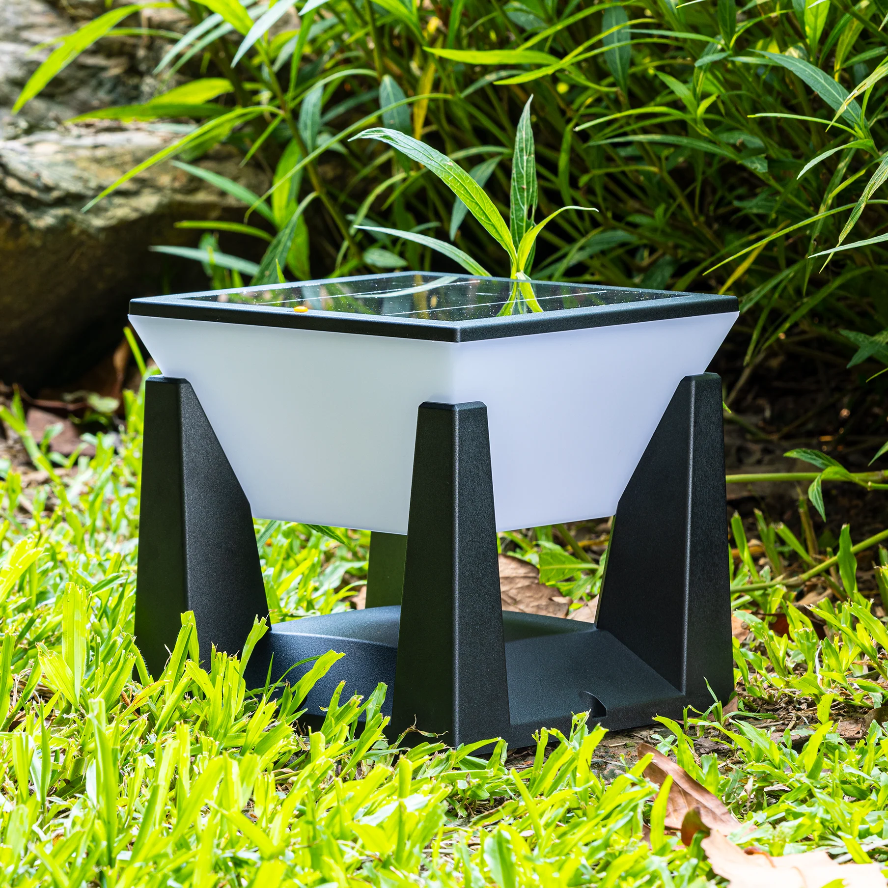 SolarPath™ Outdoor Light - Image 7