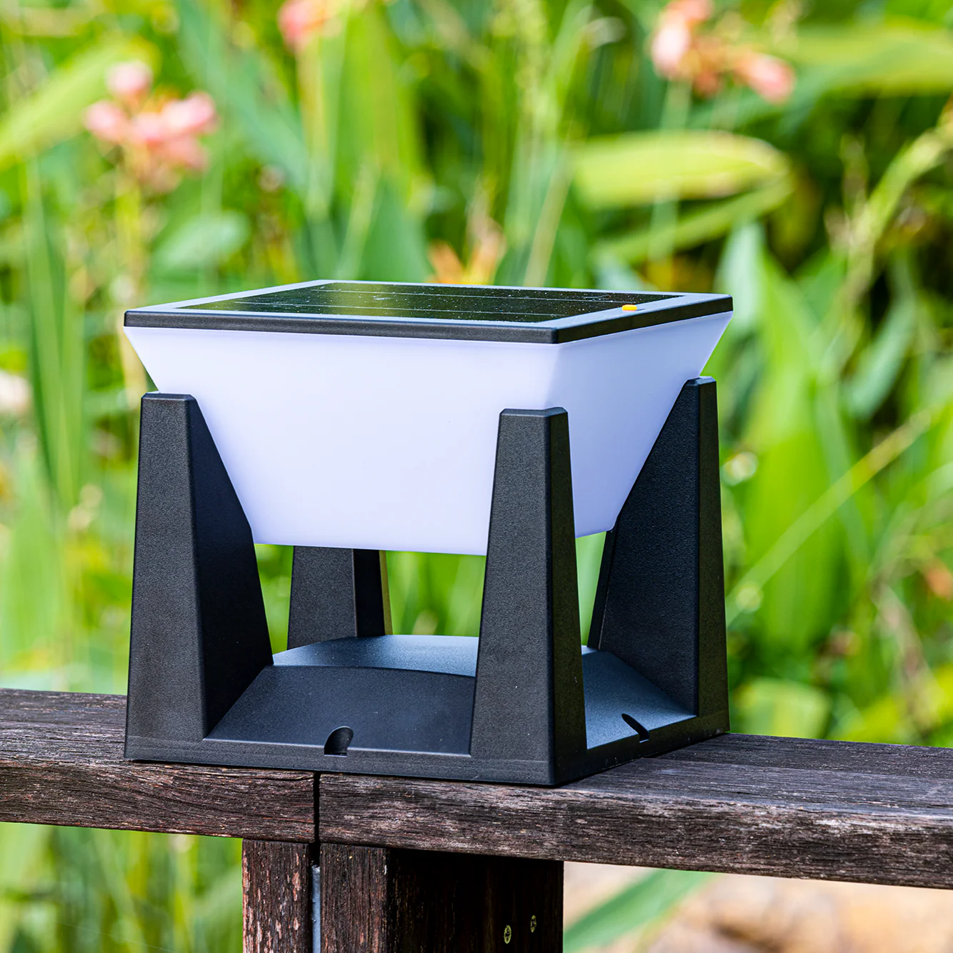 SolarPath™ Outdoor Light - Image 8