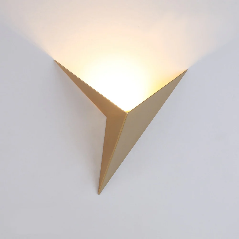 Trigon™ Wall Light - Image 11