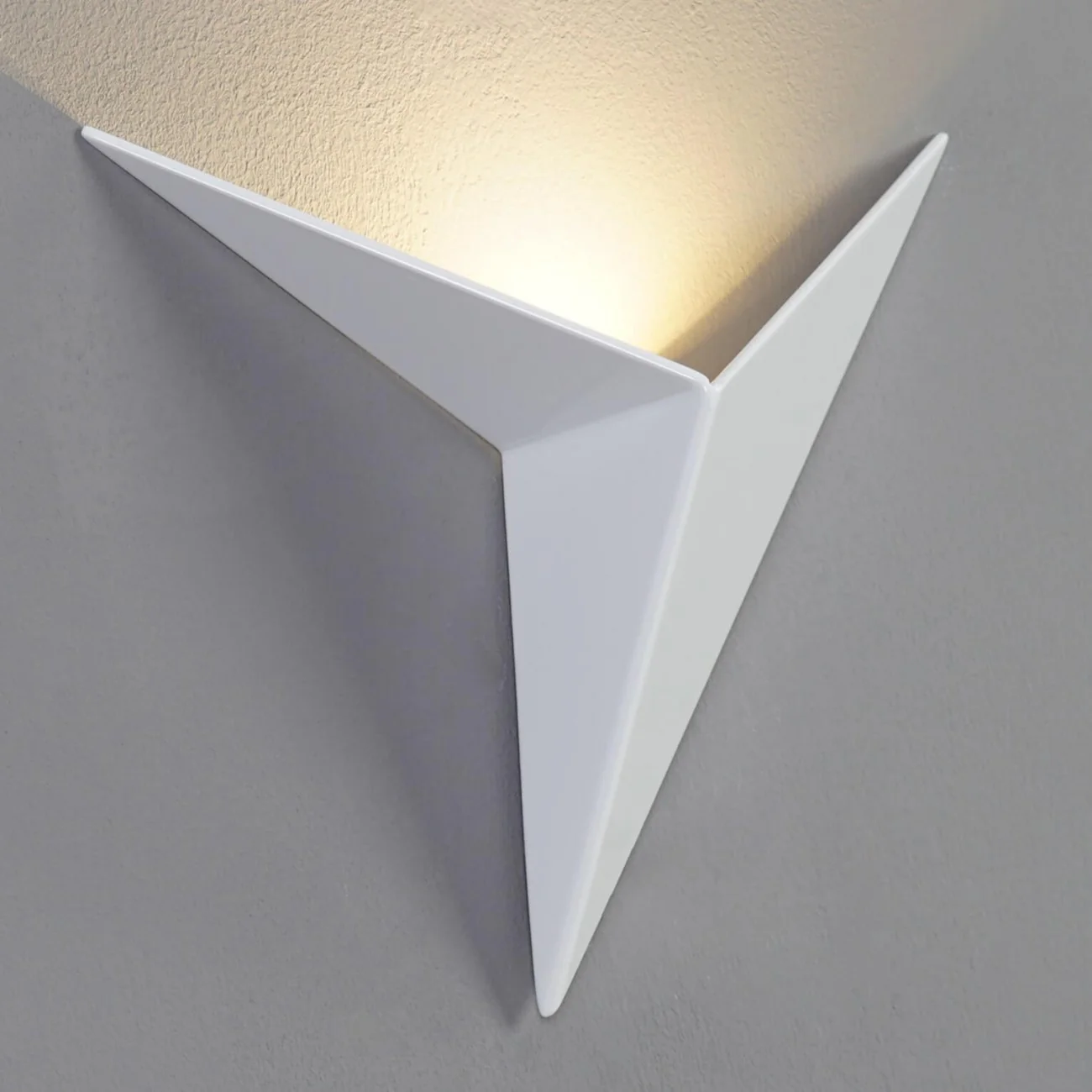 Trigon™ Wall Light - Image 18