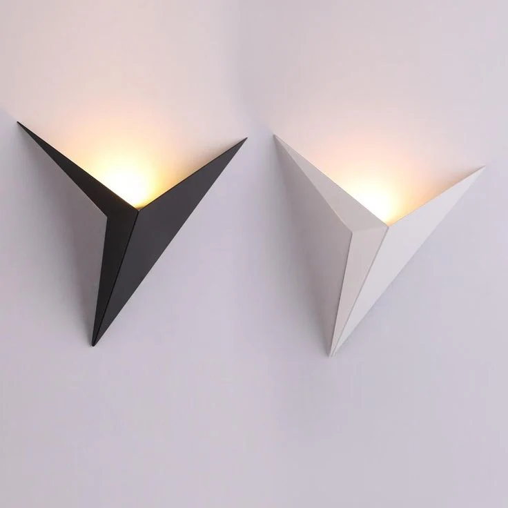 Trigon™ Wall Light - Image 7