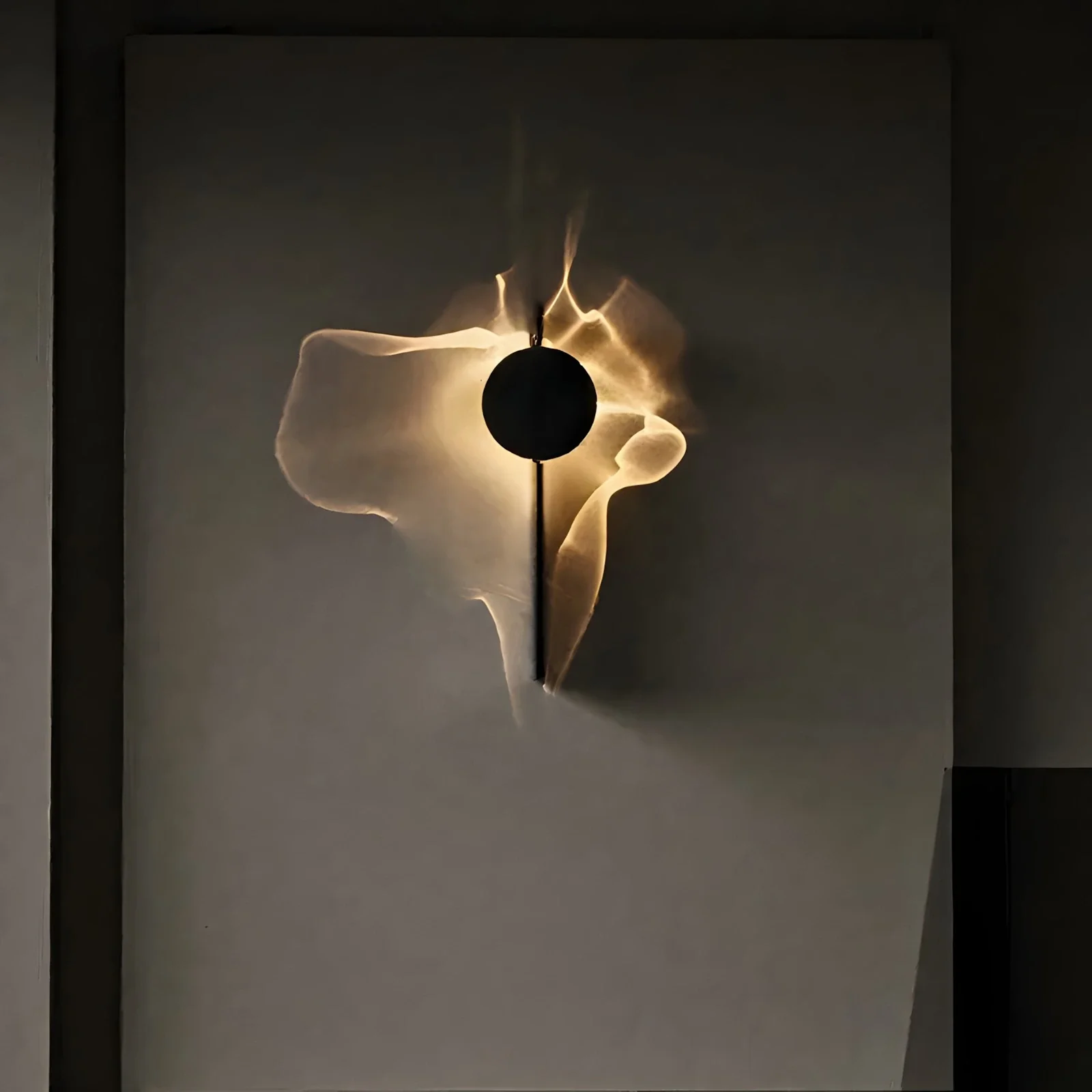 Velwave™ Wall Sconce
