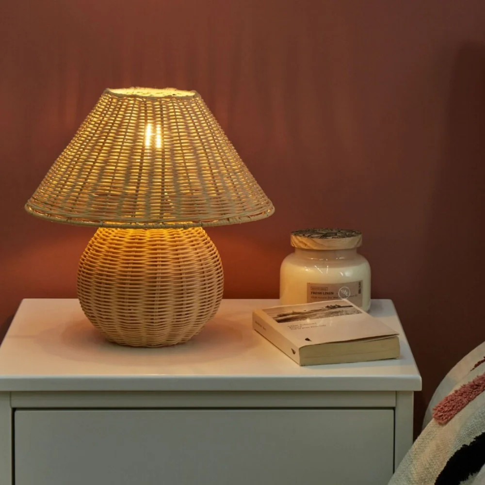 WeaveCraft™ Table Lamp - Image 3