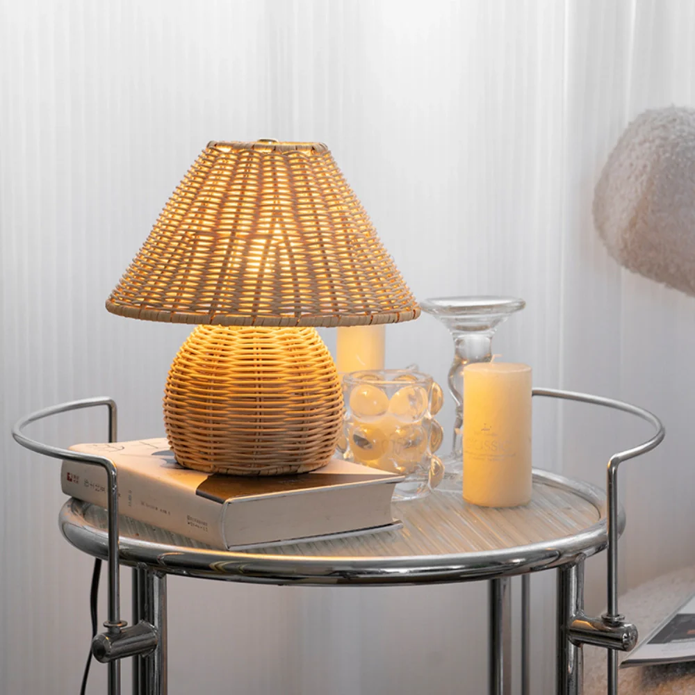 WeaveCraft™ Table Lamp - Image 5